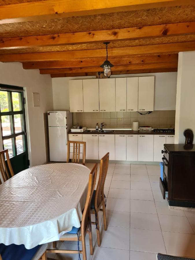Kuca Za Odmor Buba, Otok Zut Pristanisce Exterior foto